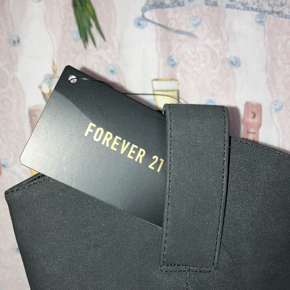 Forever 21 Black Women's Boots - Picture 3 of 8